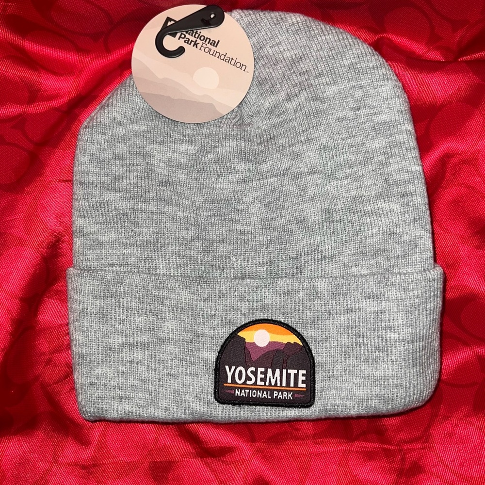 Yosemite national park grey winter hat beanie NWT